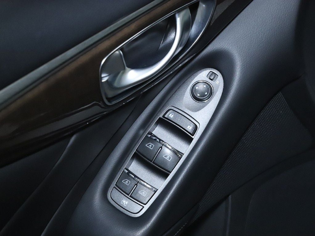 2018 INFINITI Q50 3.0t LUXE Essential AWD