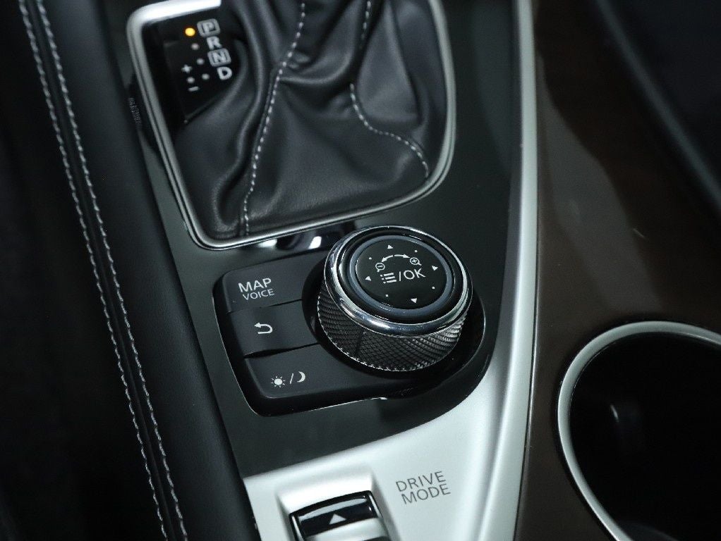 2018 INFINITI Q50 3.0t LUXE Essential AWD