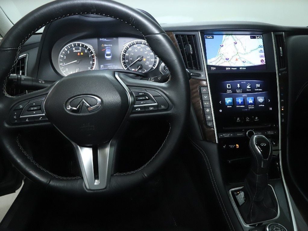 2018 INFINITI Q50 3.0t LUXE Essential AWD