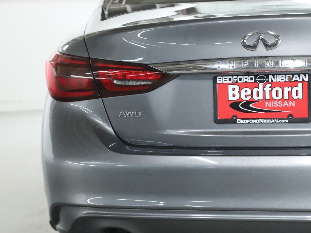 2018 INFINITI Q50 3.0t LUXE Essential AWD