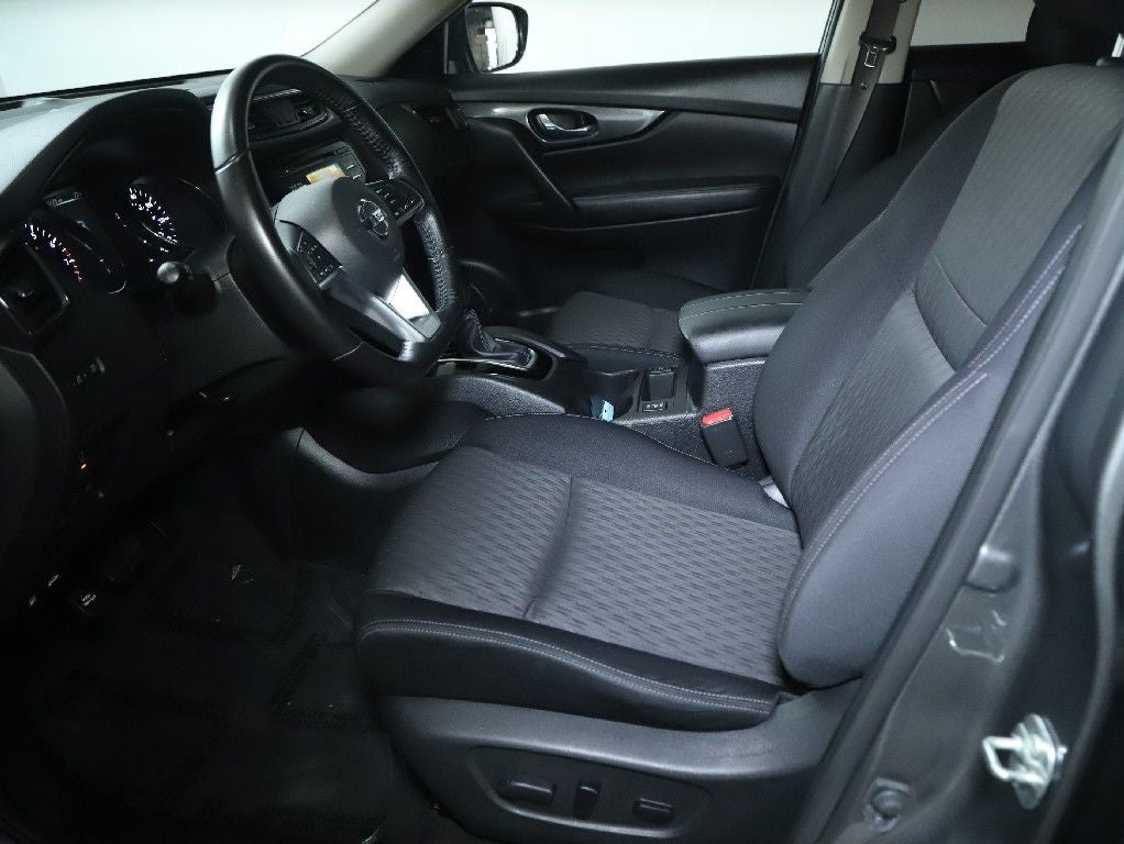 2017 Nissan Rogue SV Sun and Sound Touring AWD