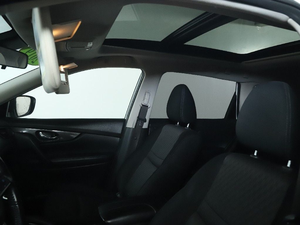 2019 Nissan Rogue SV Sun & Sound Touring Pkg. AWD