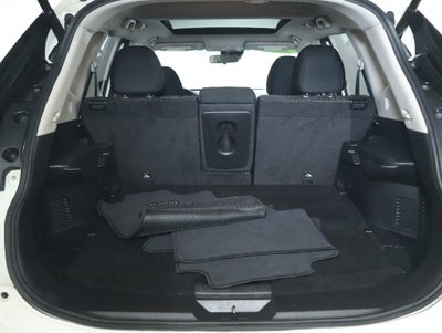 2019 Nissan Rogue SV Sun & Sound Touring Pkg. AWD