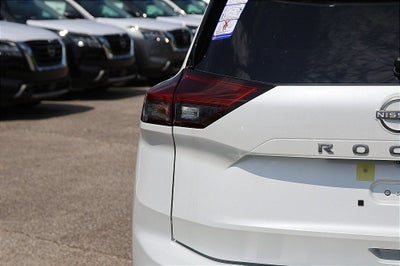 2025 Nissan Rogue SL