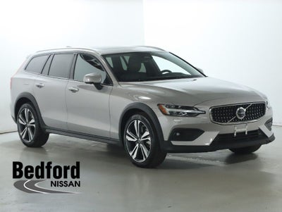 2025 Volvo V60 Cross Country B5 Plus AWD