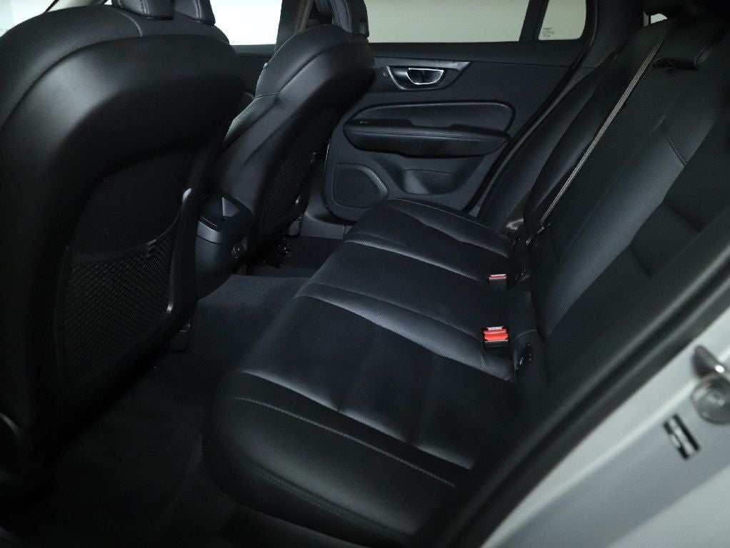 2025 Volvo V60 Cross Country B5 Plus AWD
