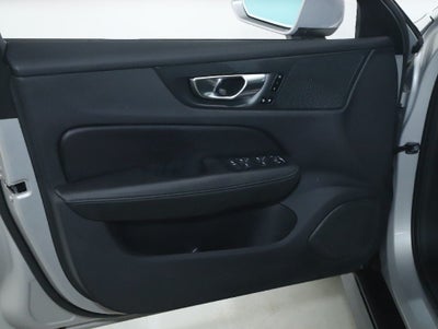 2025 Volvo V60 Cross Country B5 Plus AWD