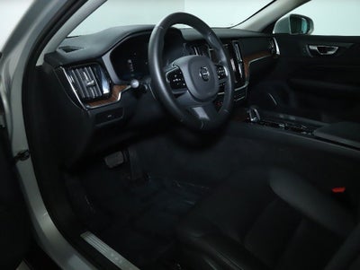 2025 Volvo V60 Cross Country B5 Plus AWD