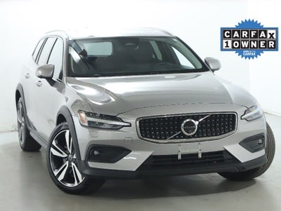 2025 Volvo V60 Cross Country B5 Plus AWD