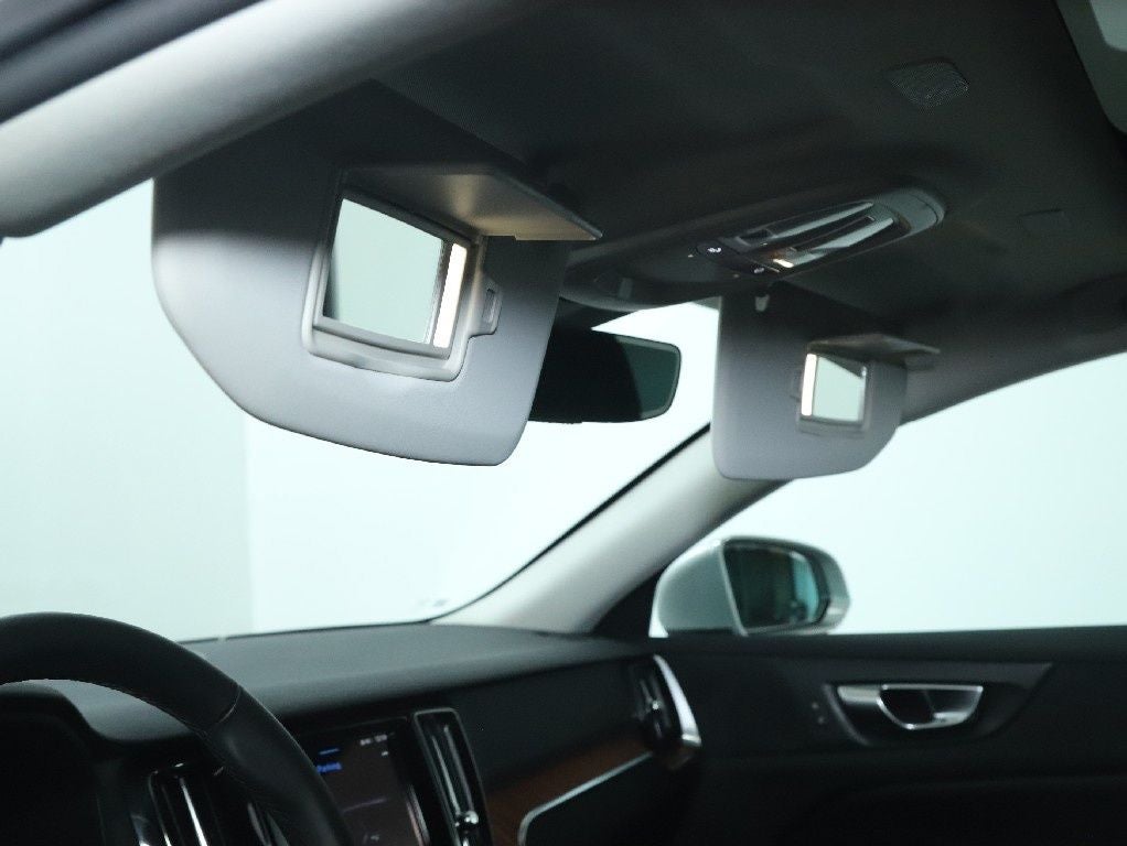 2025 Volvo V60 Cross Country B5 Plus AWD