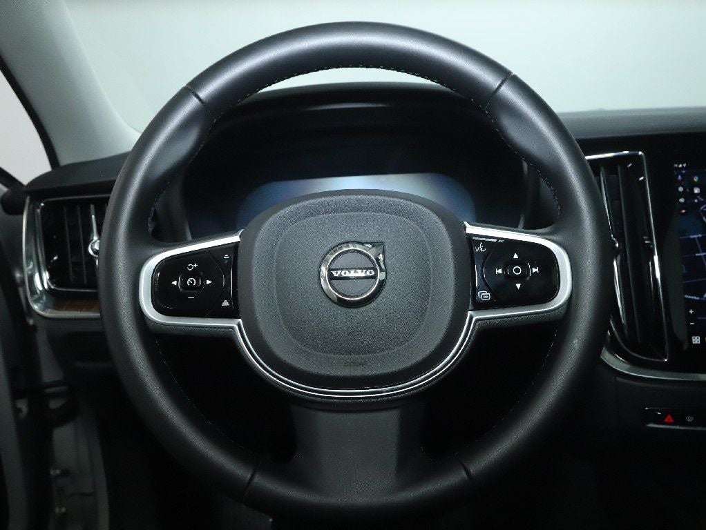 2025 Volvo V60 Cross Country B5 Plus AWD