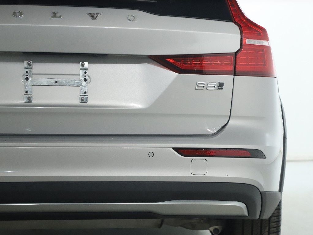 2025 Volvo V60 Cross Country B5 Plus AWD