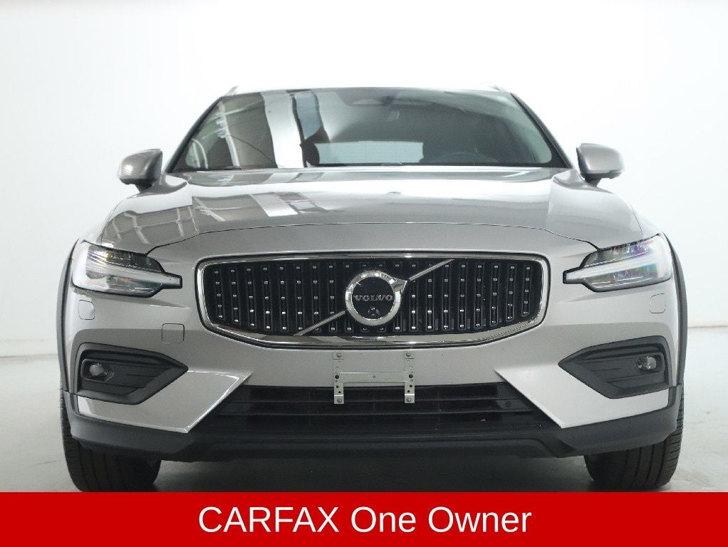 2025 Volvo V60 Cross Country B5 Plus AWD